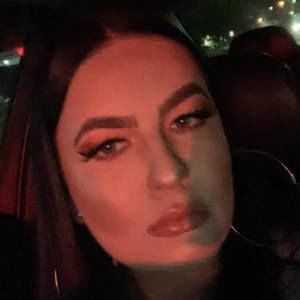 Meet your Posher, Claudia